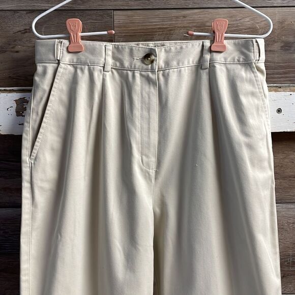 L.L.Bean Ladies Original Fit Pants, Size 10 Reg, Tan Khaki - Picture 2 of 6